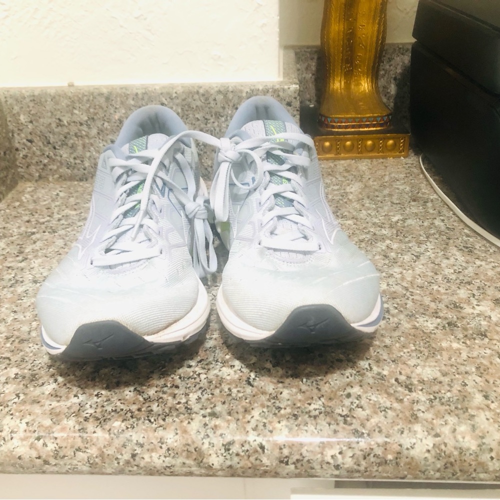 Oasis White Athletic Shoes